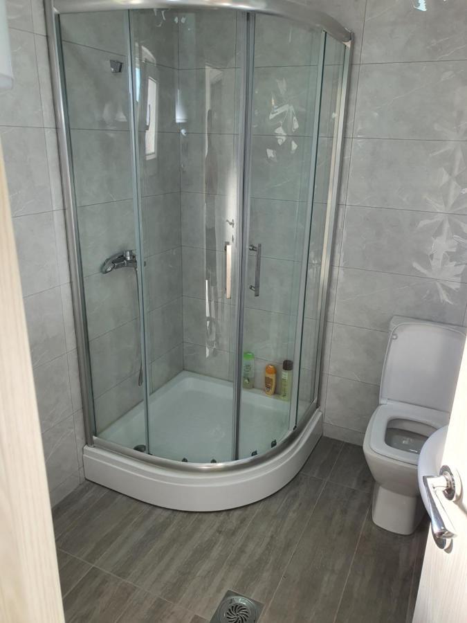 Apartman Tolosi 2 Podgorica Bagian luar foto