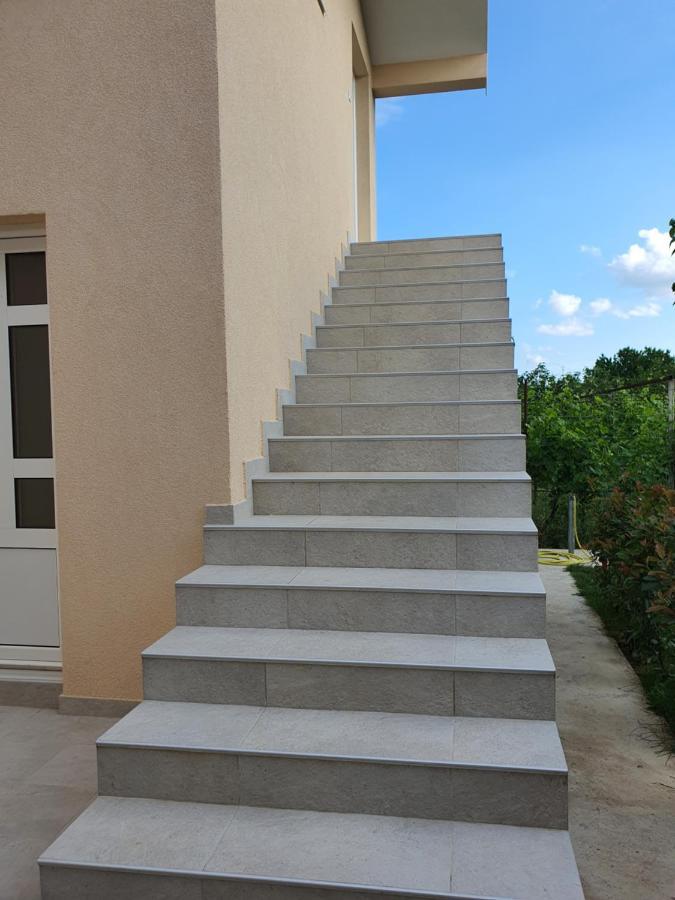 Apartman Tolosi 2 Podgorica Bagian luar foto